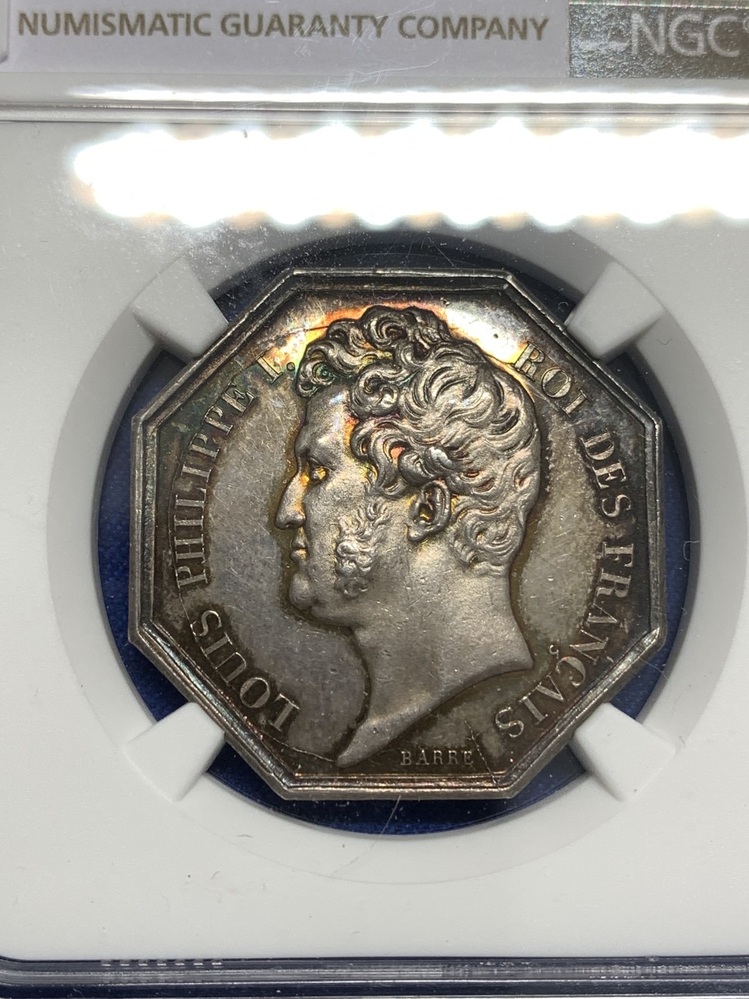 《竞宝斋》第173场-周日，周一2场 (全场包邮) NGC MS63 少见 法国 老鹰保险八角银质代币  极美