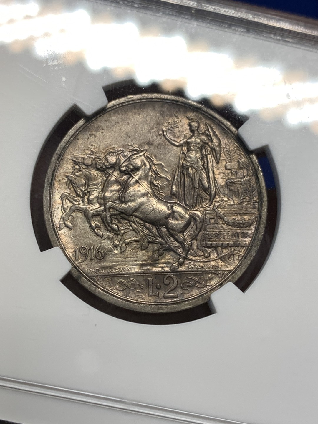 《竞宝斋》第173场-周日，周一2场 (全场包邮) NGC AU 1916年 意大利马车女神 2里拉 细节包浆都到位 没分可惜了