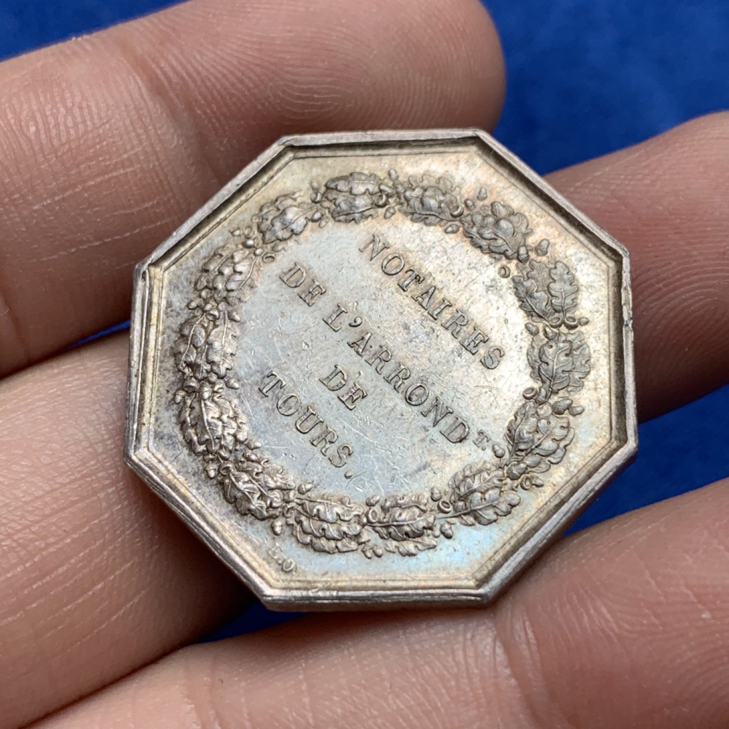 《竞宝斋》第173场-周日，周一2场 (全场包邮) 法国 高品质 1860-1879年图尔斯 公证人 八角银质代币 13.2克，对角直径33.1mm 蜜蜂边铭 银标