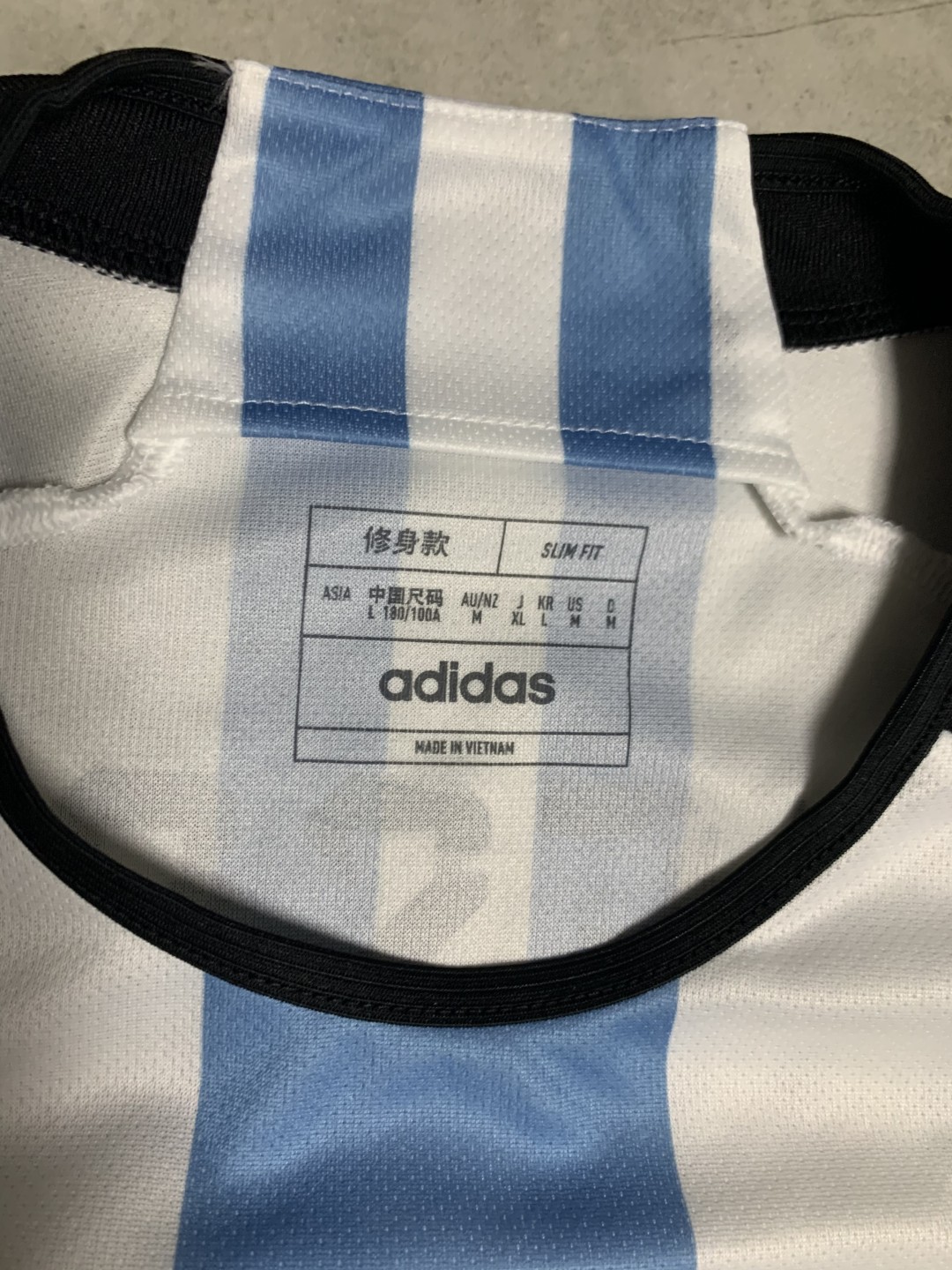 零元拍：梅西亲笔签名卡塔尔绝版2星球衣，且拍且珍惜。