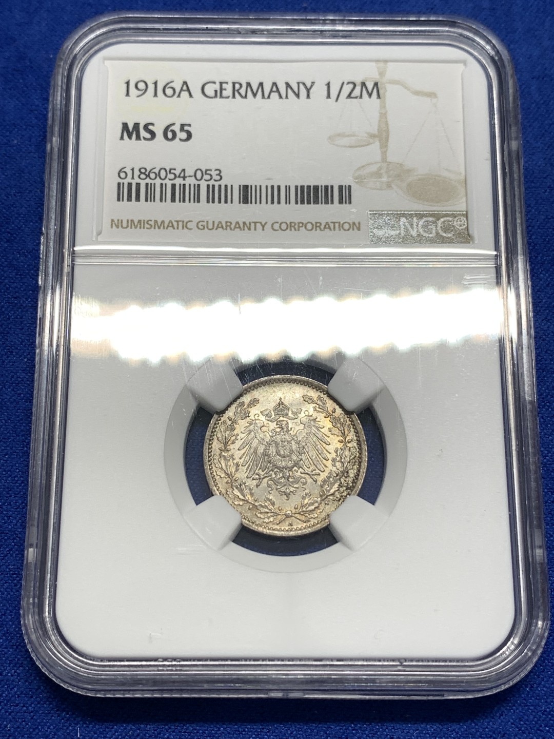 《竞宝斋》第173场-周日，周一2场 (全场包邮) NGC MS65 德国 1916年 1/2马克 银币 双面五彩包浆 非常不错