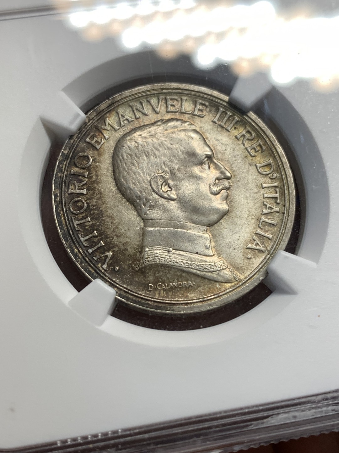 《竞宝斋》第173场-周日，周一2场 (全场包邮) NGC-MS63 意大利1914年马车二里拉银币 月牙好彩