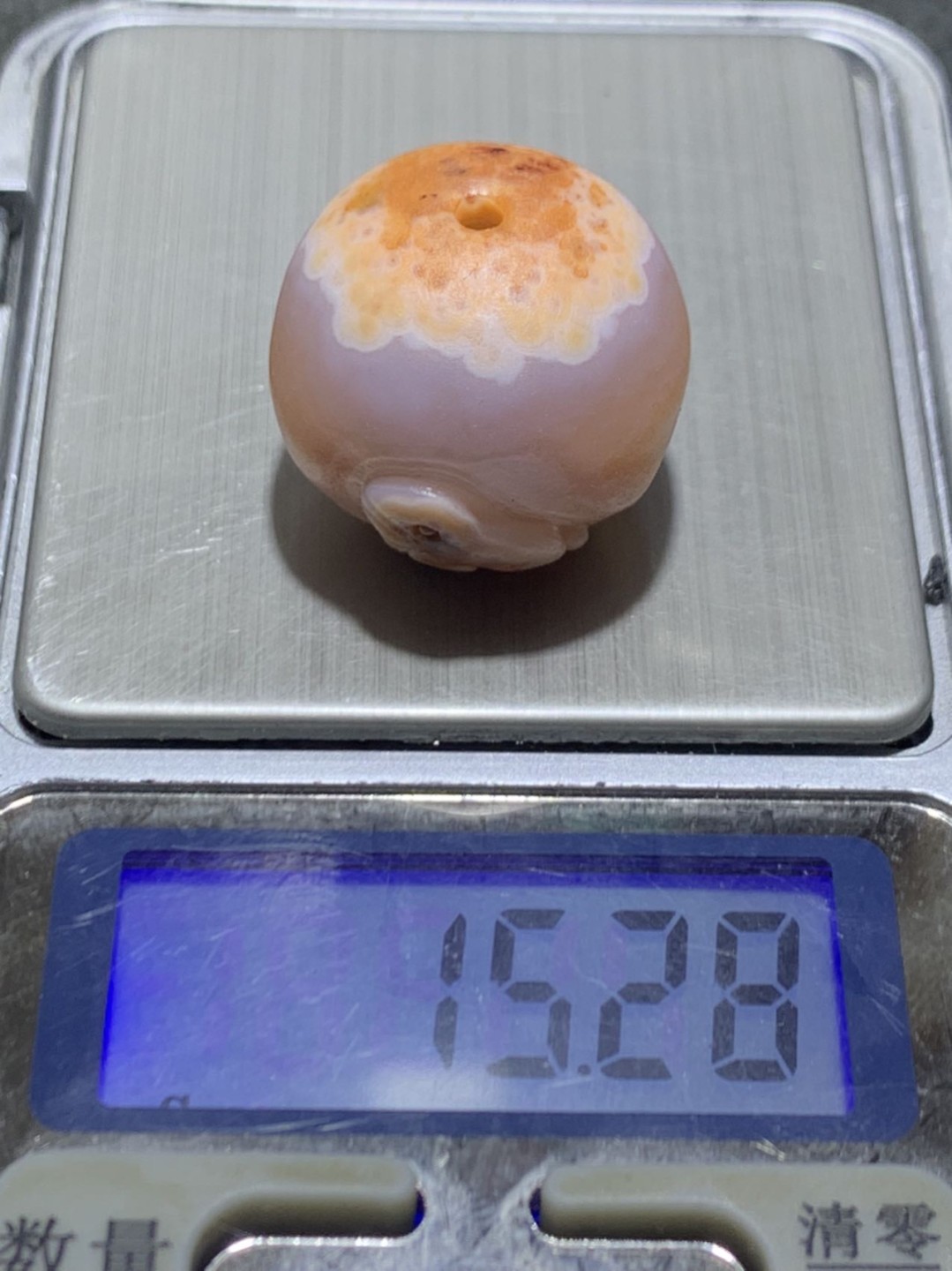 精美冰飘亚光原皮战国红玛瑙手工俏色巧雕三足金蟾随形珠一个，