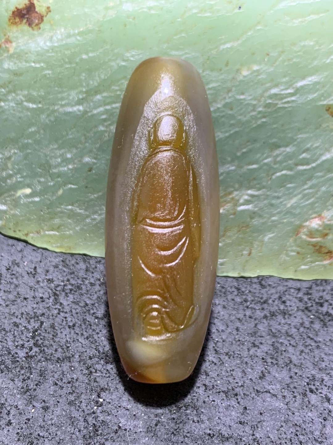 精美亚光高玉化巴西玛瑙手工雕刻一心向佛大桶珠一个！