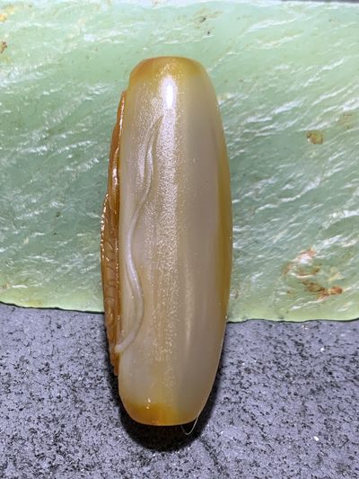 精美亚光高玉化巴西玛瑙手工雕刻龙鱼大桶珠一个！ 精美亚光高玉化巴西玛瑙手工雕刻龙鱼大桶珠一个！