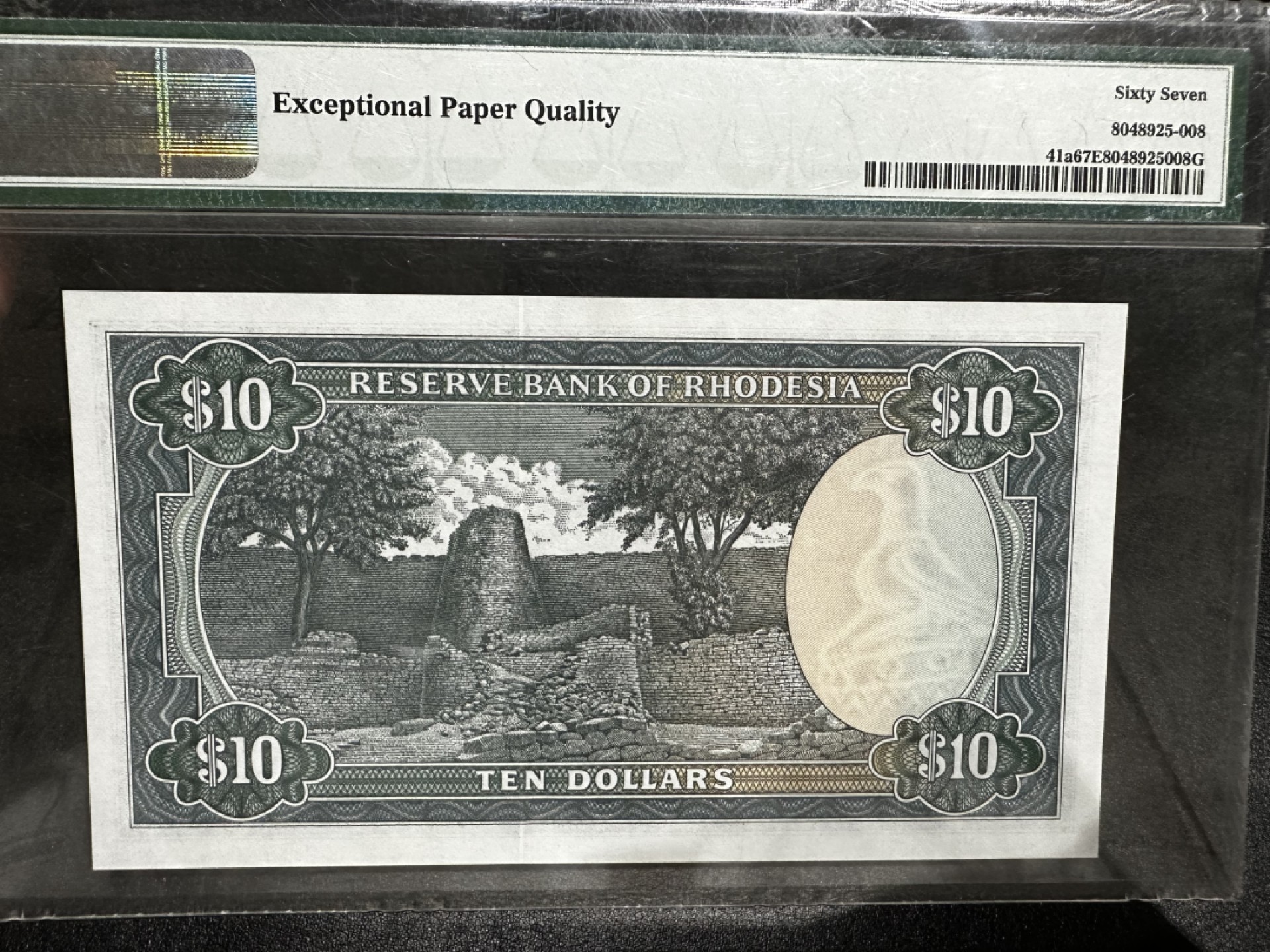 《外钞收藏家》第二百七十六期 1979年罗得西亚10刀 PMG67 无47