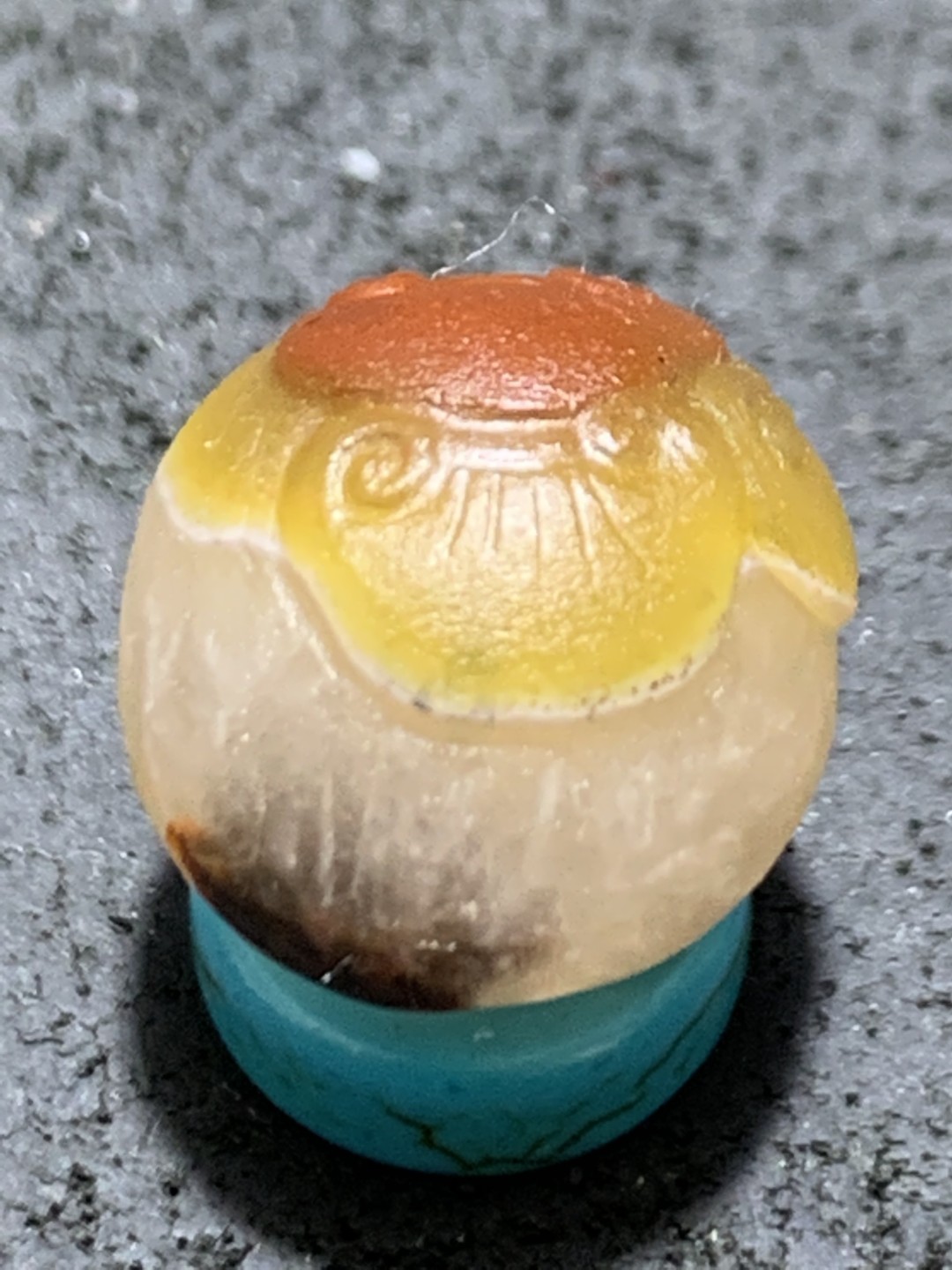 精美冰飘亚光战国红玛瑙手工俏色巧如意随形圆珠一个