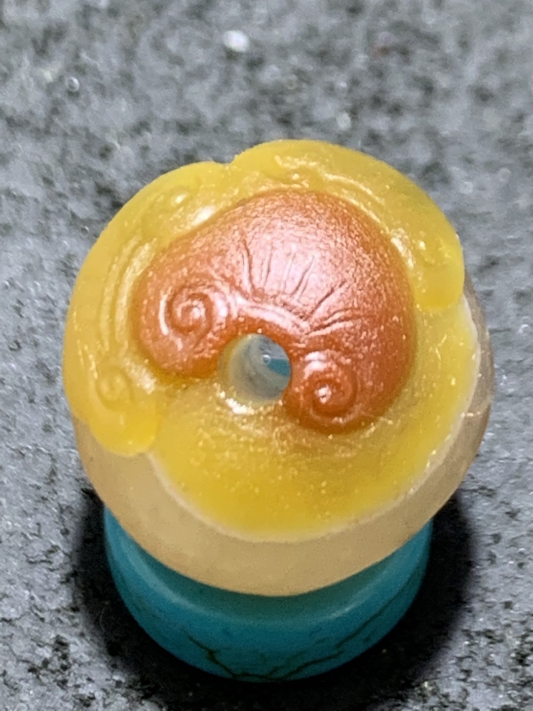 精美冰飘亚光战国红玛瑙手工俏色巧如意随形圆珠一个