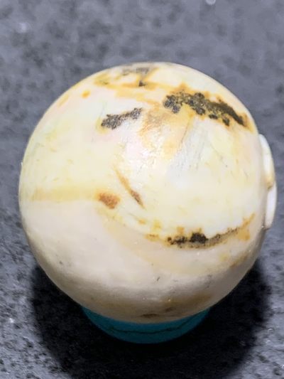 精美戈壁彩玉手工雕刻佛字圆珠一个！寓意：佛在心中， 精美戈壁彩玉手工雕刻佛字圆珠一个！寓意：佛在心中，