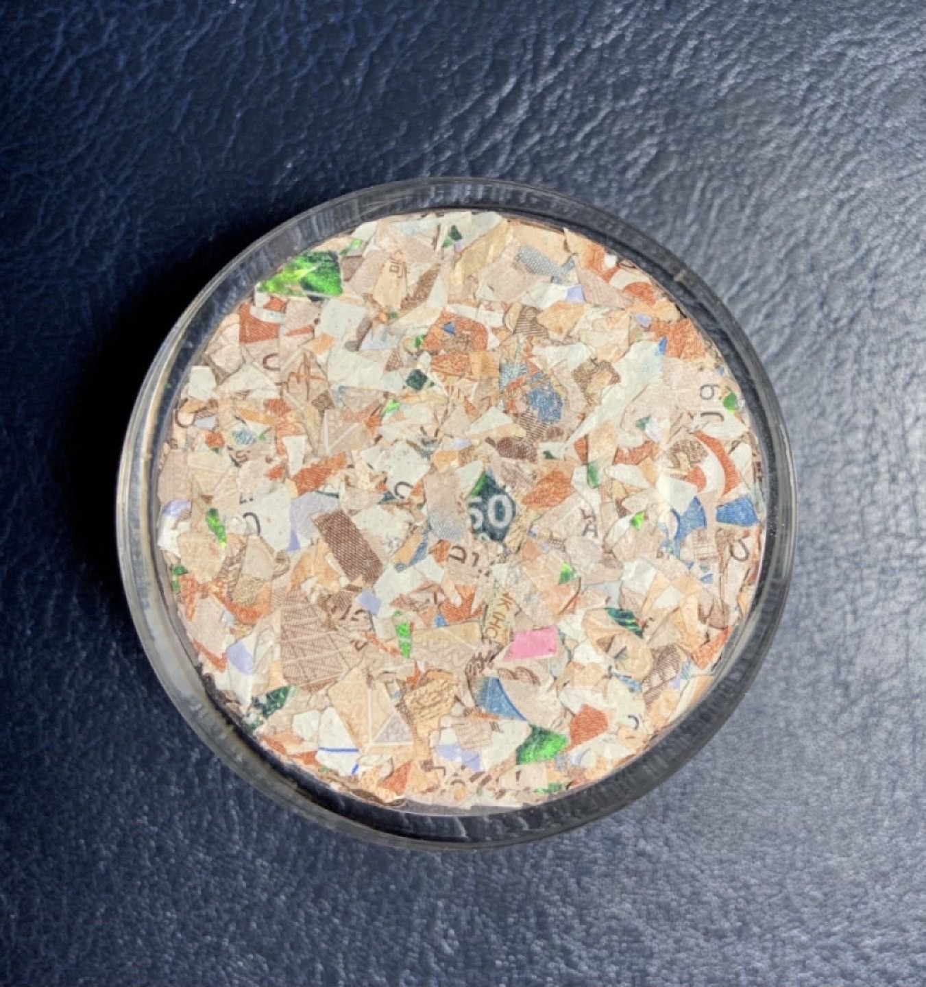 收藏联盟Quantum Auction 第267期拍卖  中国香港金融管理局出品500港币碎钞纸镇