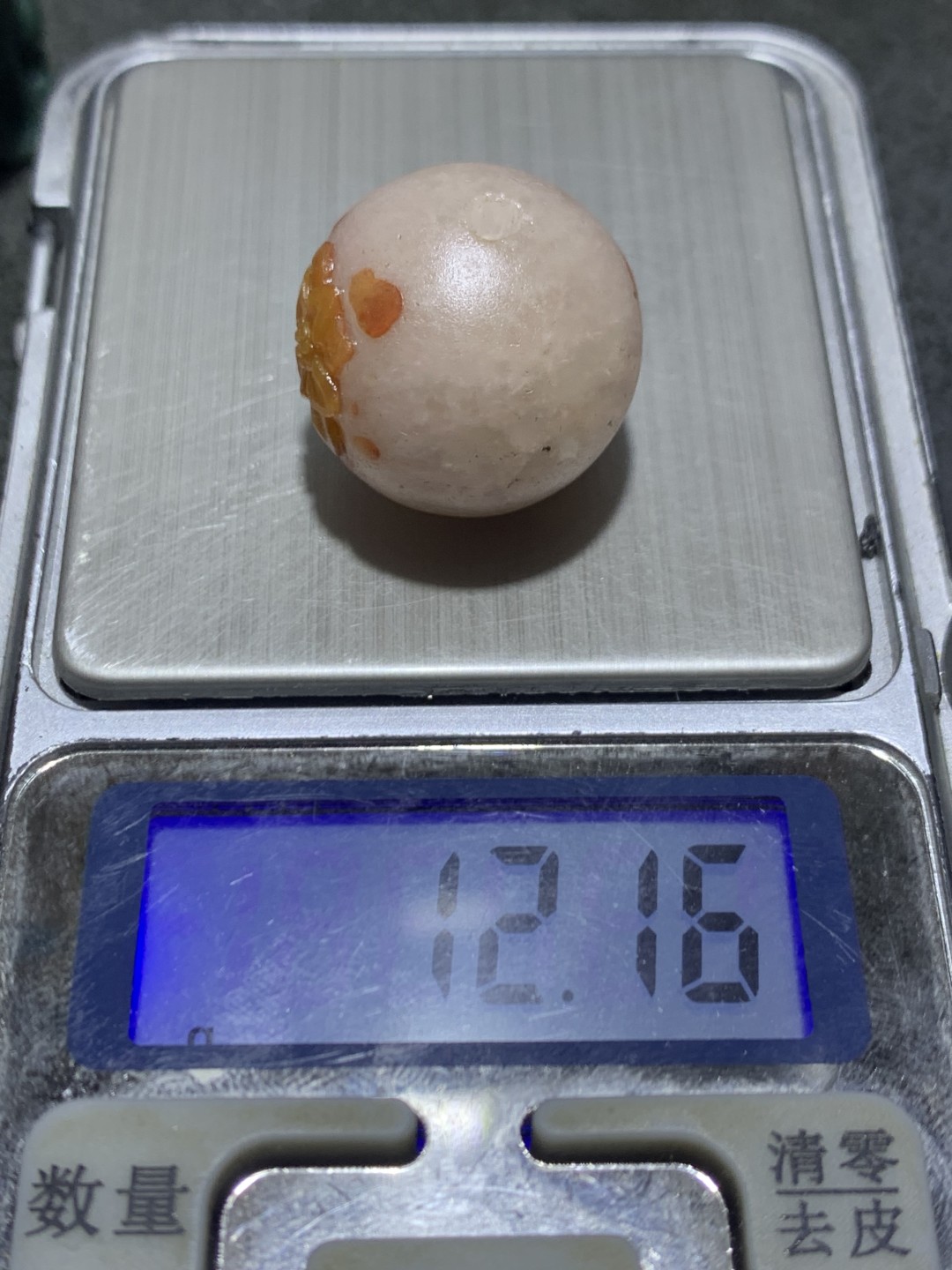 精美冰飘亚光冻料战国红玛瑙手工俏色巧雕荷花2.0圆珠一个，