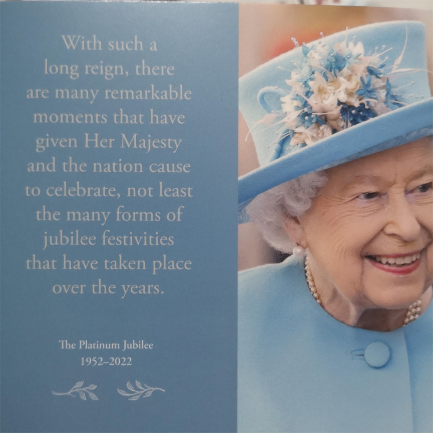 长老汇第4场现代币拍卖 英国2022女王在位70周年50便士纪念币卡装，非常受欢迎