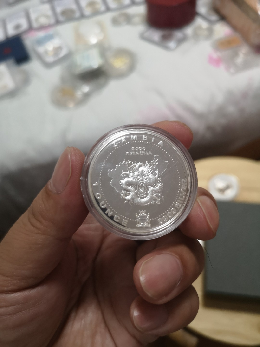 长老汇第4场现代币拍卖 赞比亚1988龙年1盎司精制银币，非常少见