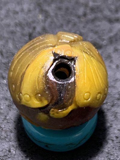 精美亚光冻料战国红玛瑙雕刻蝶恋花珠一颗！ 精美亚光冻料战国红玛瑙雕刻蝶恋花珠一颗！