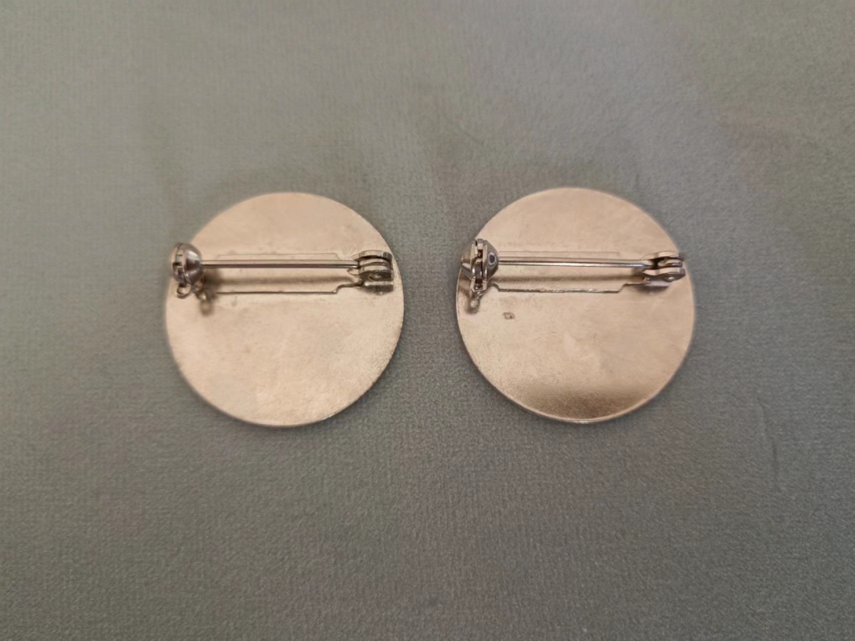 圣牌，代币，章牌专场十四期 汉堡胸针一对