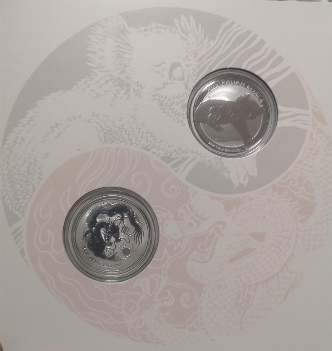 长老汇第4场现代币拍卖 澳大利亚2011北京国际钱币博览会2012考拉和生肖龙银币各一枚套装，仅有2888套
