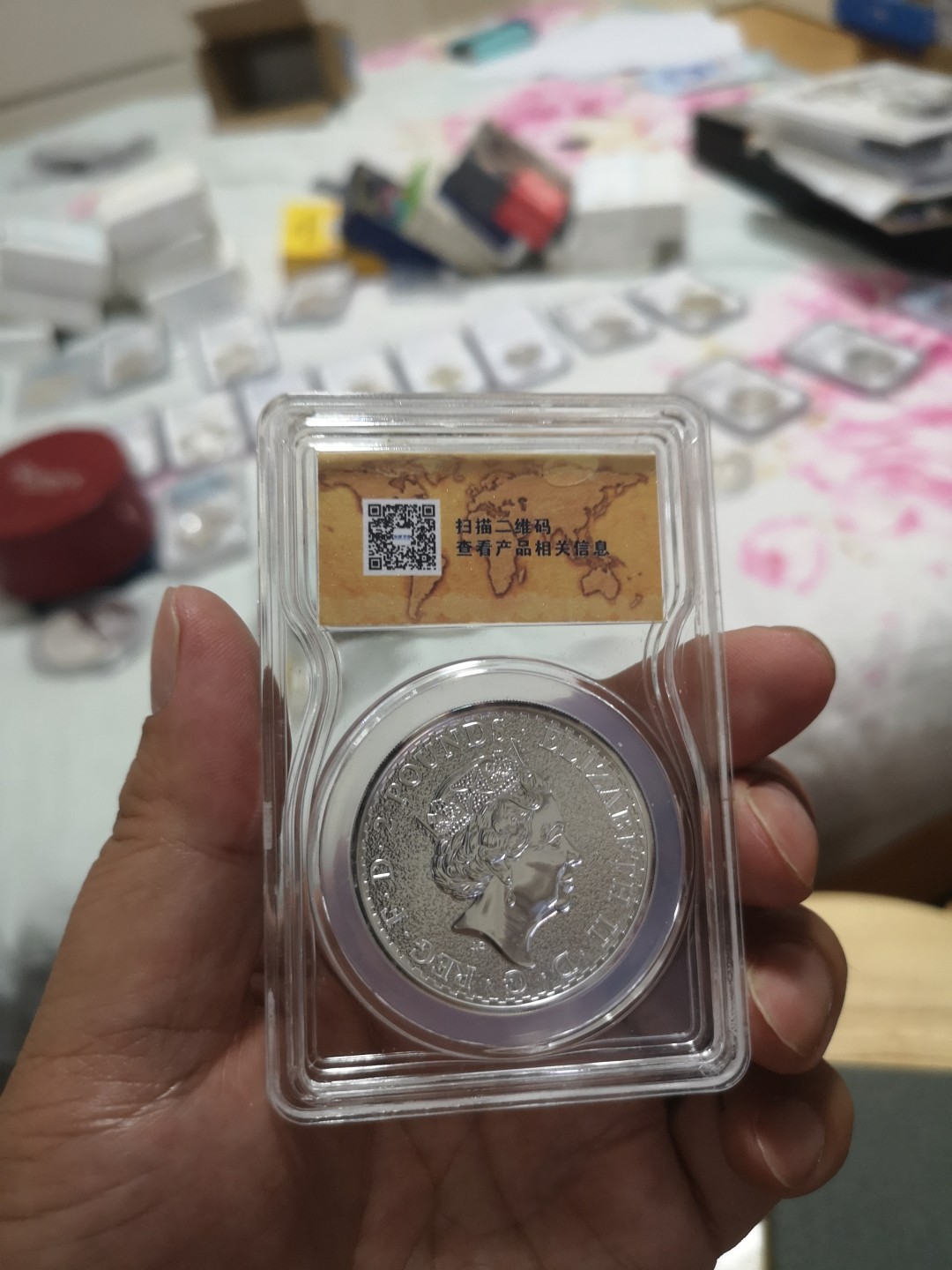 长老汇第4场现代币拍卖 英国2017鸡年1盎司2英镑银币，永银封装