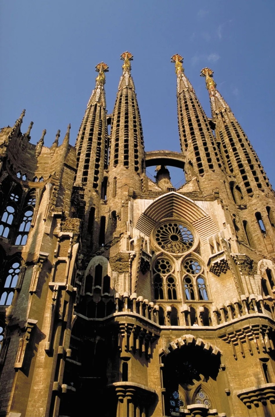 圣牌，代币，章牌专场十四期 西班牙名人系列：Antoni Gaudí，西班牙建筑师，镀金铜章，直径5cm