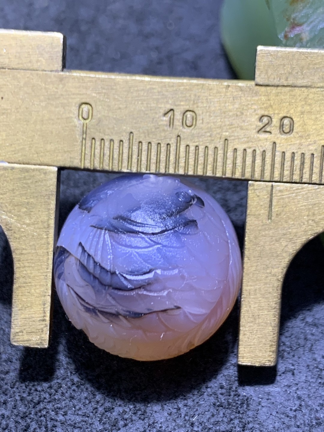 精美亚光高玉化海洋玉髓手工俏色巧雕鲤鱼2.0圆珠一个！