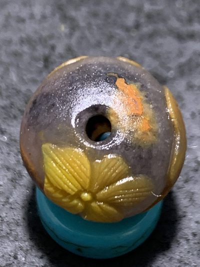 精美亚光冻料战国红玛瑙雕刻蝶恋花珠一颗！ 精美亚光冻料战国红玛瑙雕刻蝶恋花珠一颗！