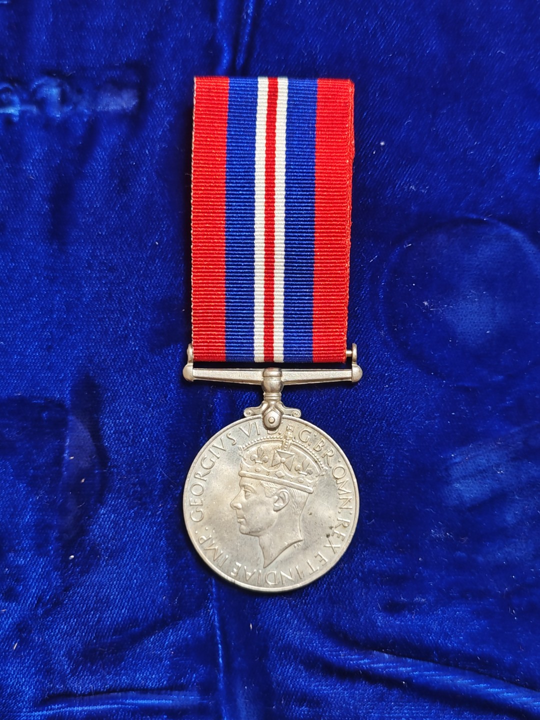世界精品徽章收藏-端午节专场 英国二战战争纪念章，带边铭