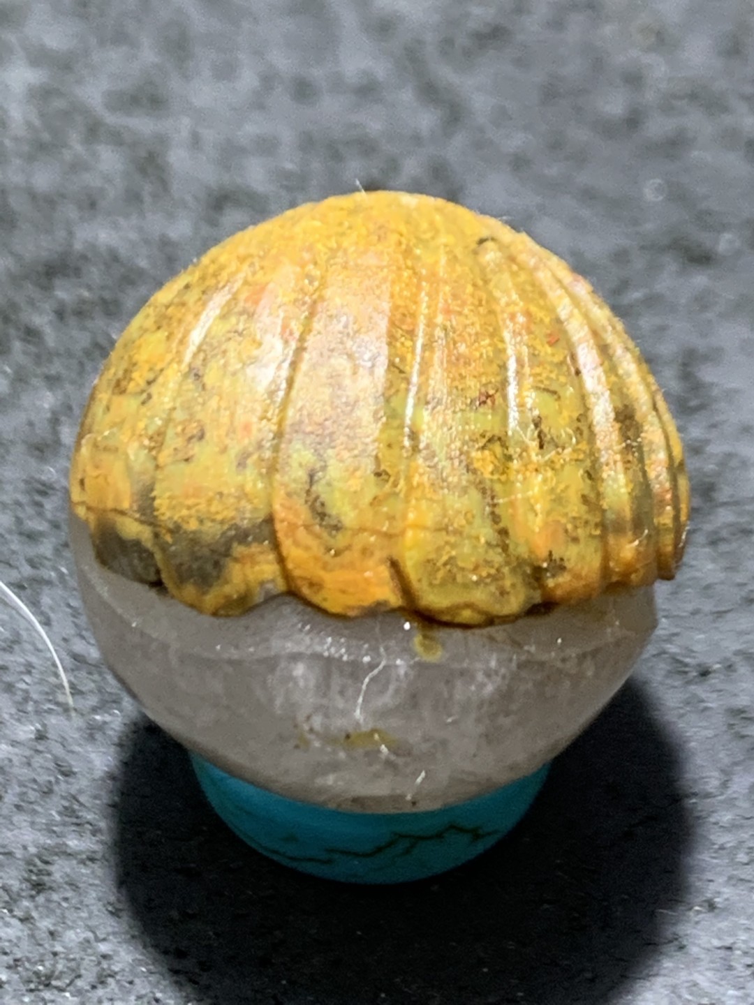 精美冰飘亚光战国红玛瑙手工俏色巧雕莲蓬珠一个