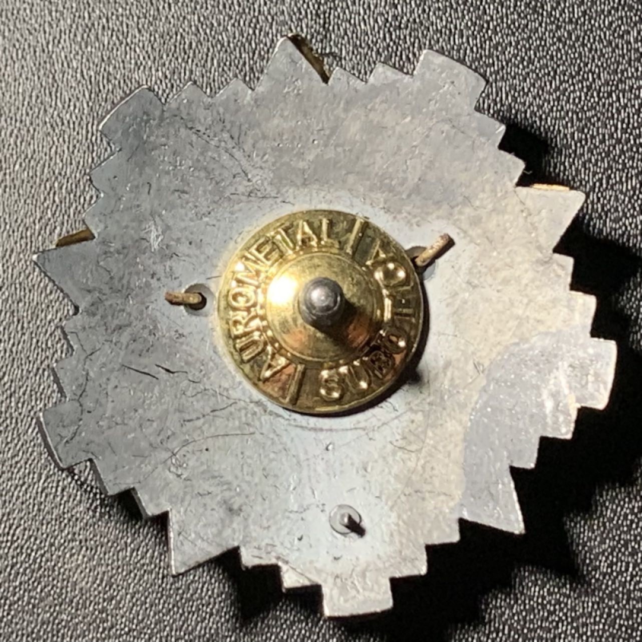 紫瑗钱币——第286期拍卖 南斯拉夫社会主义共和国 陆军 珐琅彩 帽徽