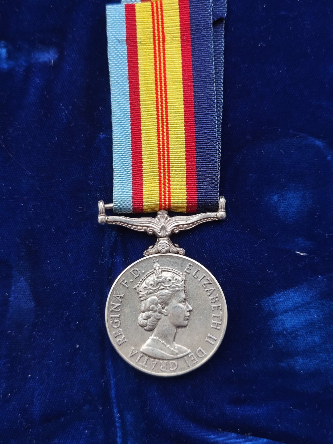 世界精品徽章收藏-端午节专场 英国越战战役章，官方银制原品，边铭“收藏品”