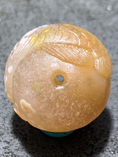 精美冰飘亚光战国红玛瑙手工俏色巧雕龙鱼随形珠一个 精美冰飘亚光战国红玛瑙手工俏色巧雕龙鱼随形珠一个