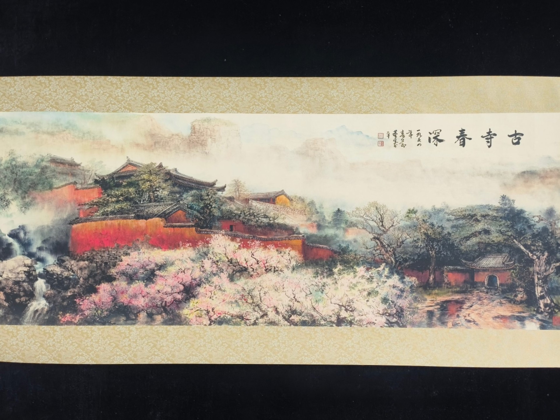 古寺春深