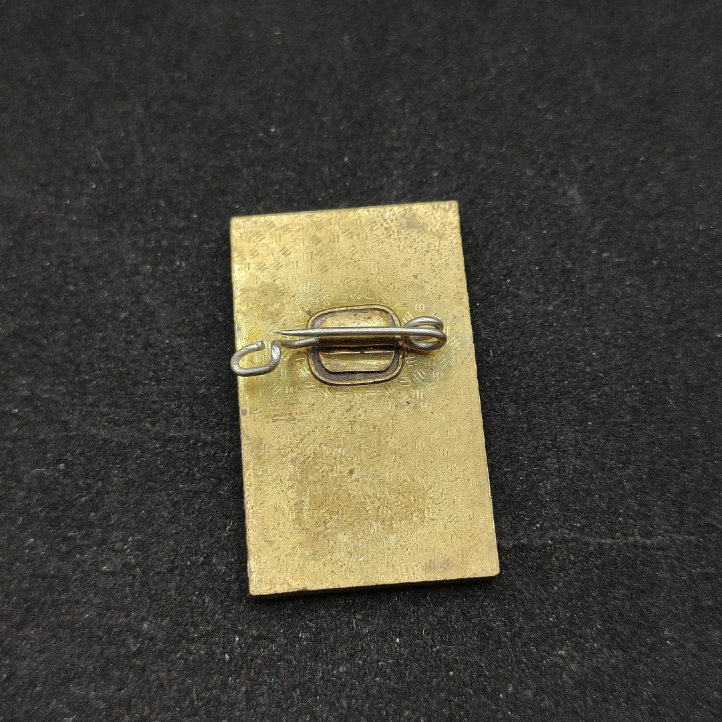 全场0元起拍 第66期 咸鱼国勋章拍卖专场 6月21日（周三）下午6：00开始 东德建国30周年纪念章