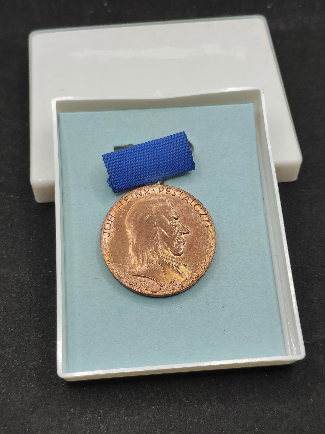 全场0元起拍 第66期 咸鱼国勋章拍卖专场 6月21日（周三）下午6：00开始 东德裴斯洛泰齐忠诚服务奖章 铜级