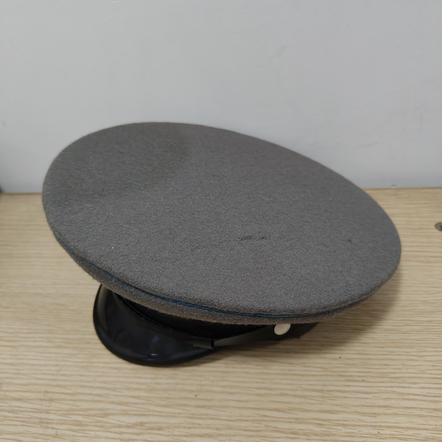 全场0元起拍 第66期 咸鱼国勋章拍卖专场 6月21日（周三）下午6：00开始 东德空军士官大檐帽 58CM