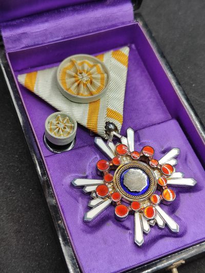 全场0元起拍 第66期 咸鱼国勋章拍卖专场 6月21日（周三）下午6：00开始 - 美品 日本四等瑞宝章带略