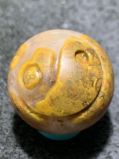 精美冰飘草花纹亚光战国红玛瑙手工俏色巧雕太极阴阳鱼2.0圆珠一个， - 精美冰飘草花纹亚光战国红玛瑙手工俏色巧雕太极阴阳鱼2.0圆珠一个，