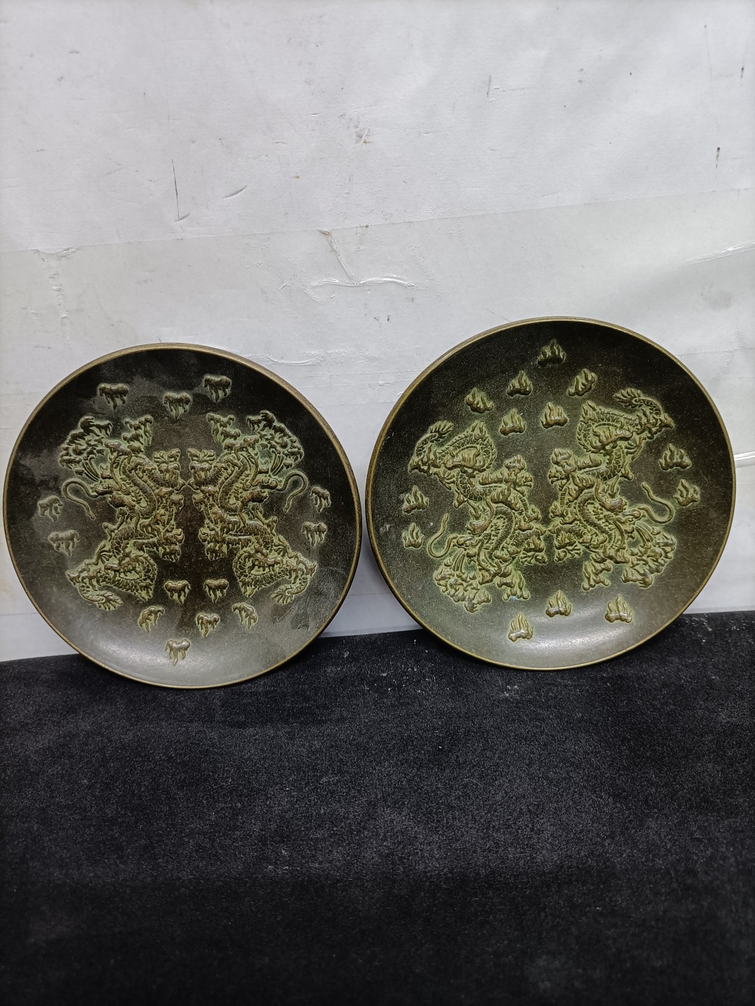 旧藏清代一对老铜盘