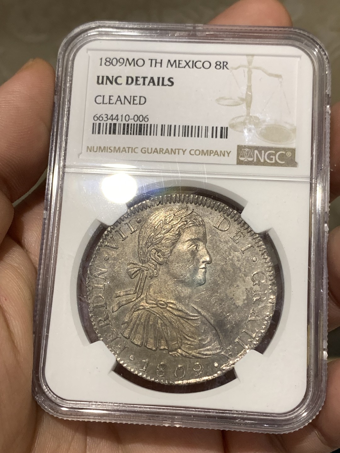 《竞宝斋》第175场-周日，周一2场 (全场包邮) NGC UNC 墨西哥 1809 费七 戎装版 臆造头像 8R 双柱大银币 双面深打 光度好