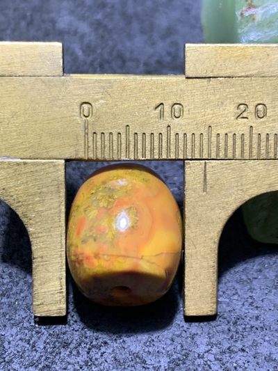 精美黄金草花纹战国红玛瑙桶珠一颗 精美黄金草花纹战国红玛瑙桶珠一颗