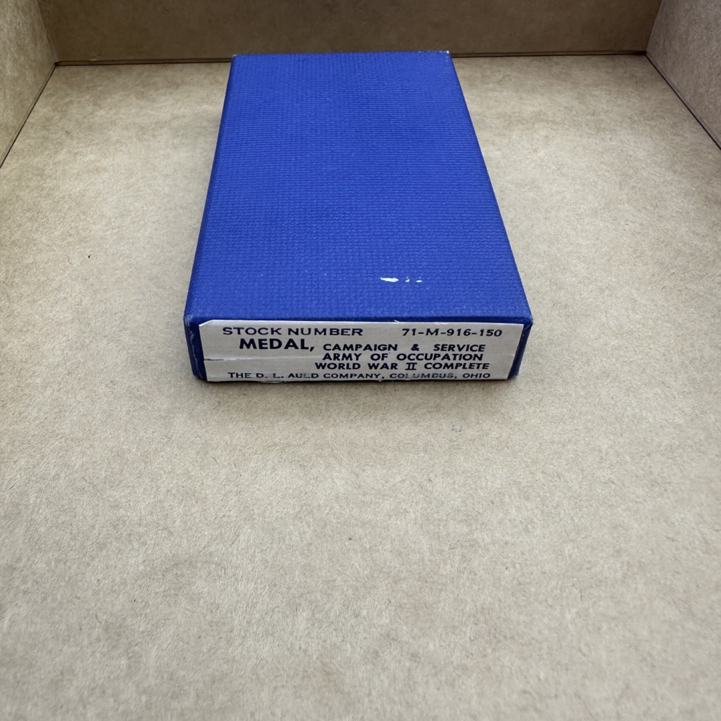 勋章奖章交易所6.24拍卖 美国二战占领奖章，原盒带略