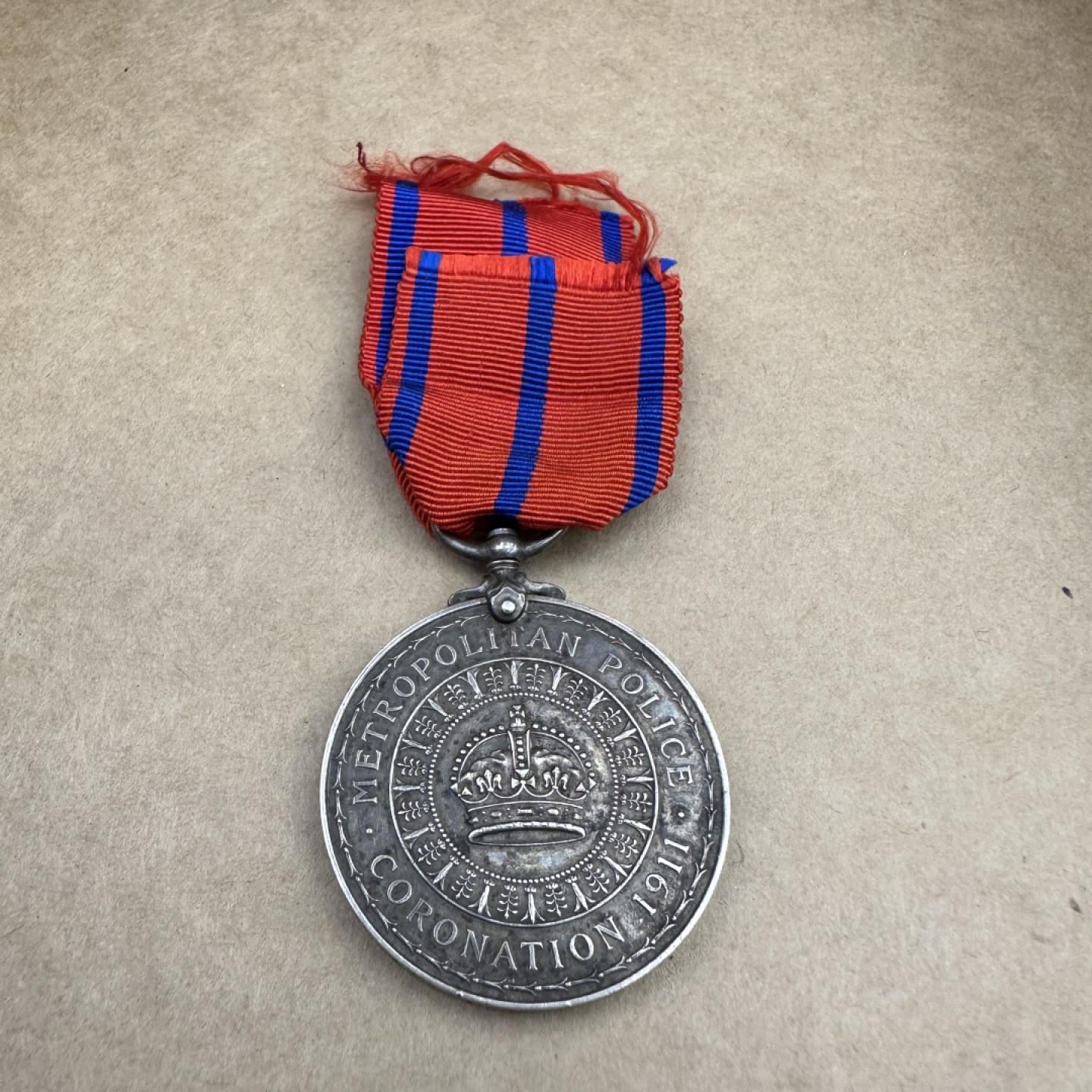 勋章奖章交易所6.24拍卖 英国乔治五世加冕奖章，大都会警察版，银质