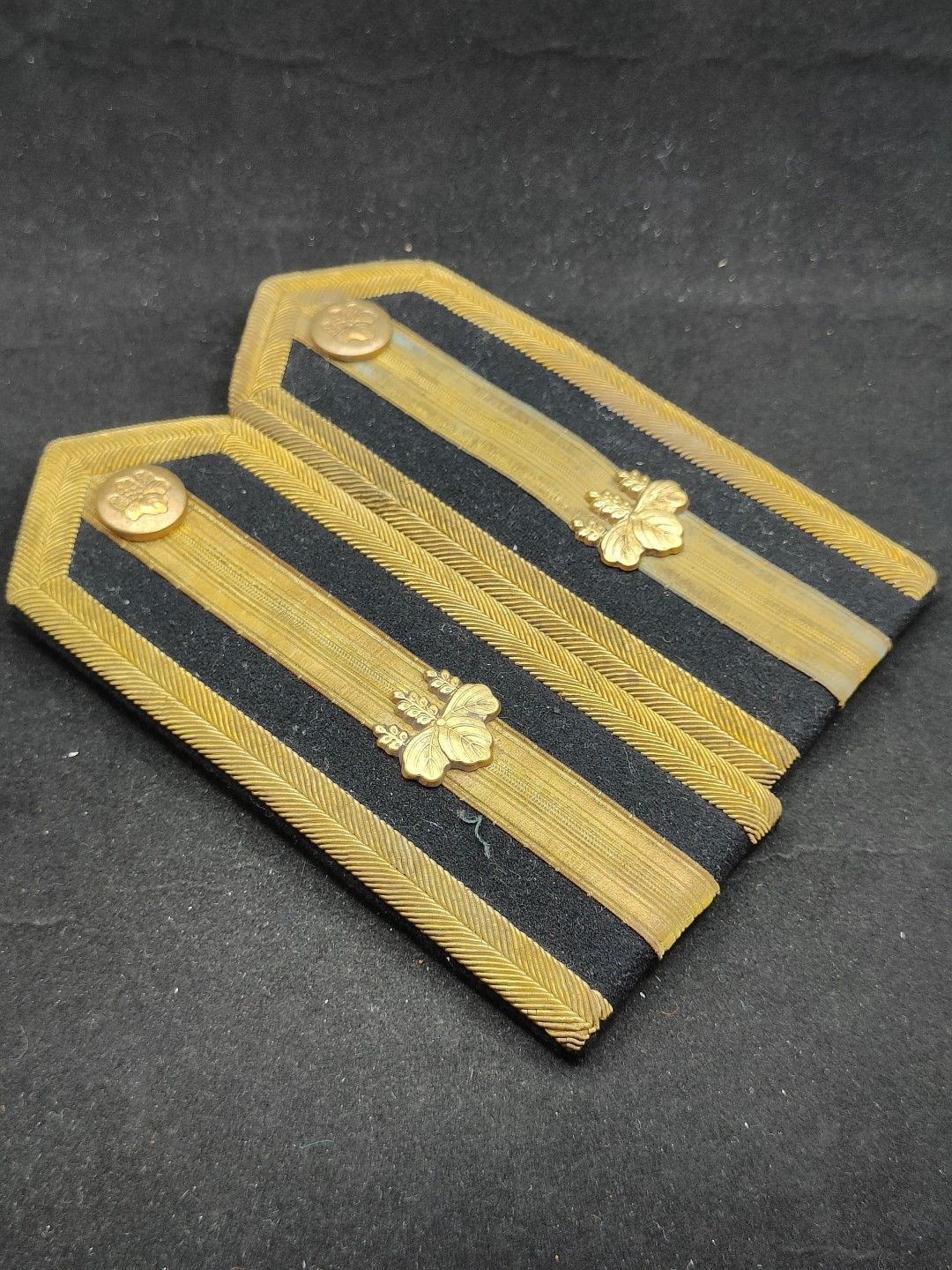 全场0元起拍 第67期 咸鱼国勋章拍卖专场 6月25日（周日）下午6：00开始 美品 朝鲜总督府 判任官肩章