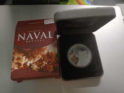 【专场20230712】欧亚大观第V期——欧洲/亚太地区钞/币专场【20230713已更新】（本周入伏太热，就这一期，大家扎啤摊见） - 【拍品003】库克群岛2010年1元萨拉米大海战纪念银币UNC-有轻划痕镜面币，含银量92.5%，有全套精装盒