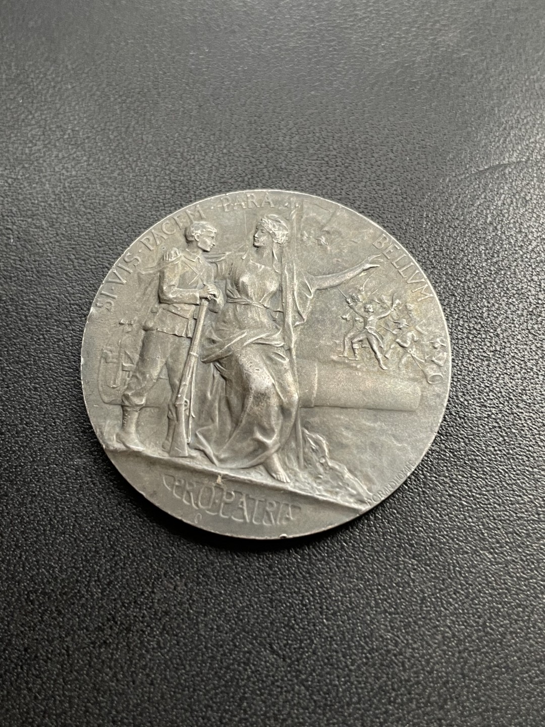 欧洲章牌-拍卖第25场 P.Grandhomme～法国一战战备银奖章 直径：36 mm ，23.1 g