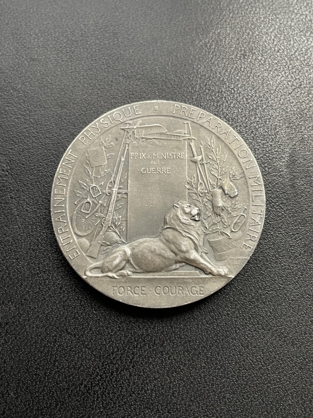 欧洲章牌-拍卖第25场 P.Grandhomme～法国一战战备银奖章 直径：36 mm ，23.1 g