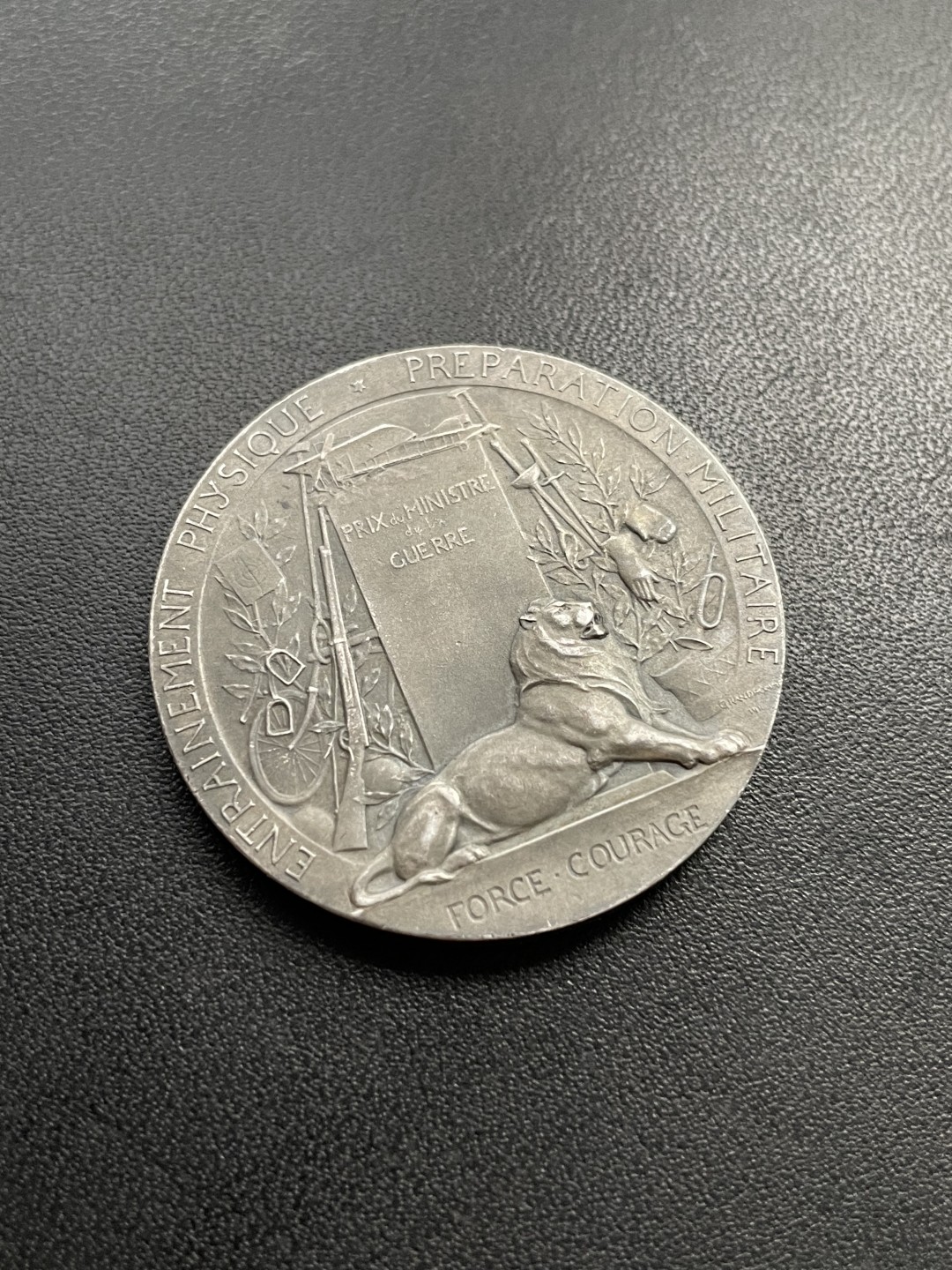 欧洲章牌-拍卖第25场 P.Grandhomme～法国一战战备银奖章 直径：36 mm ，23.1 g