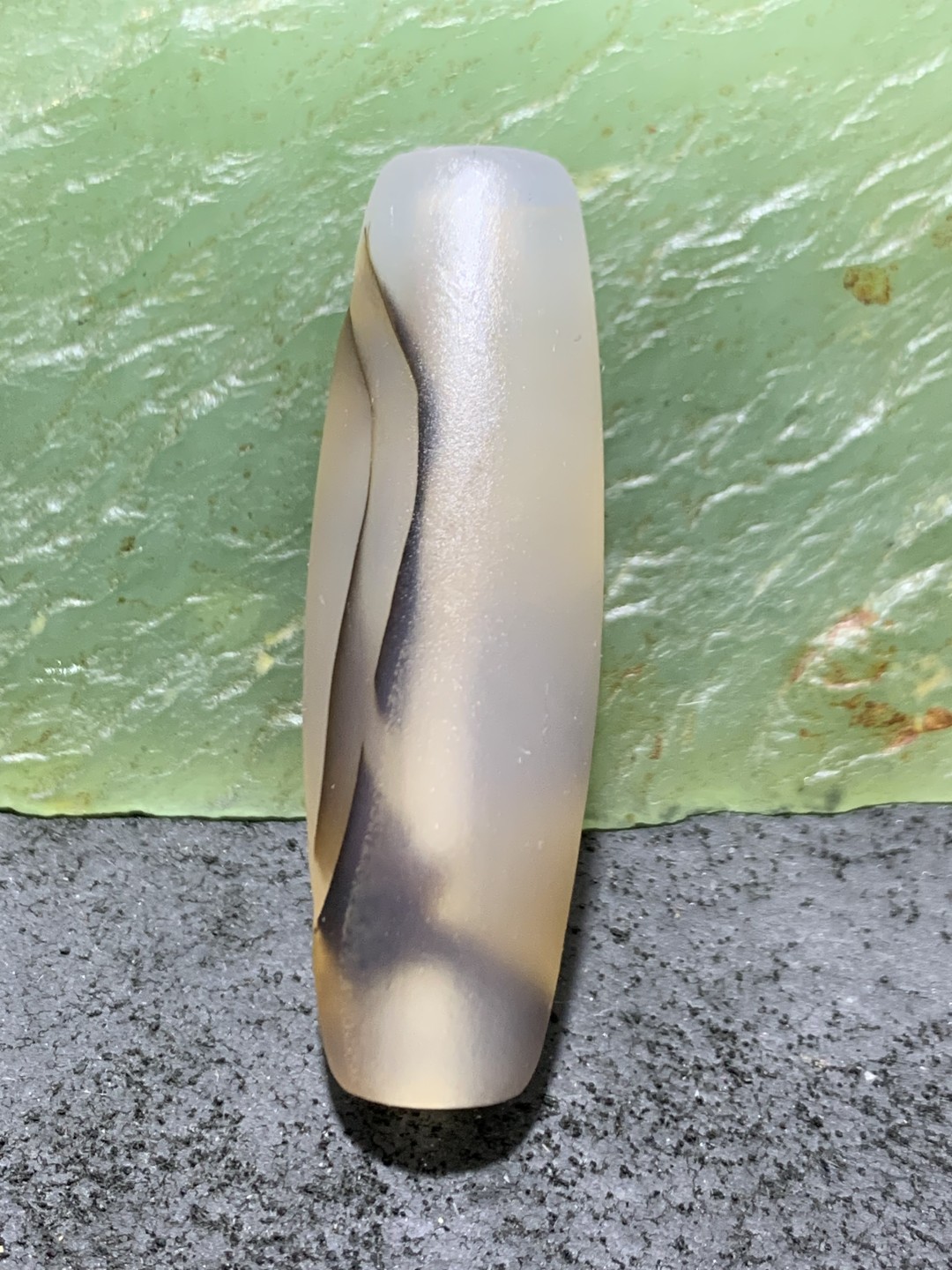 精美高玉化亚光海洋玉髓手工俏色巧雕参禅悟道意境大桶珠一个
