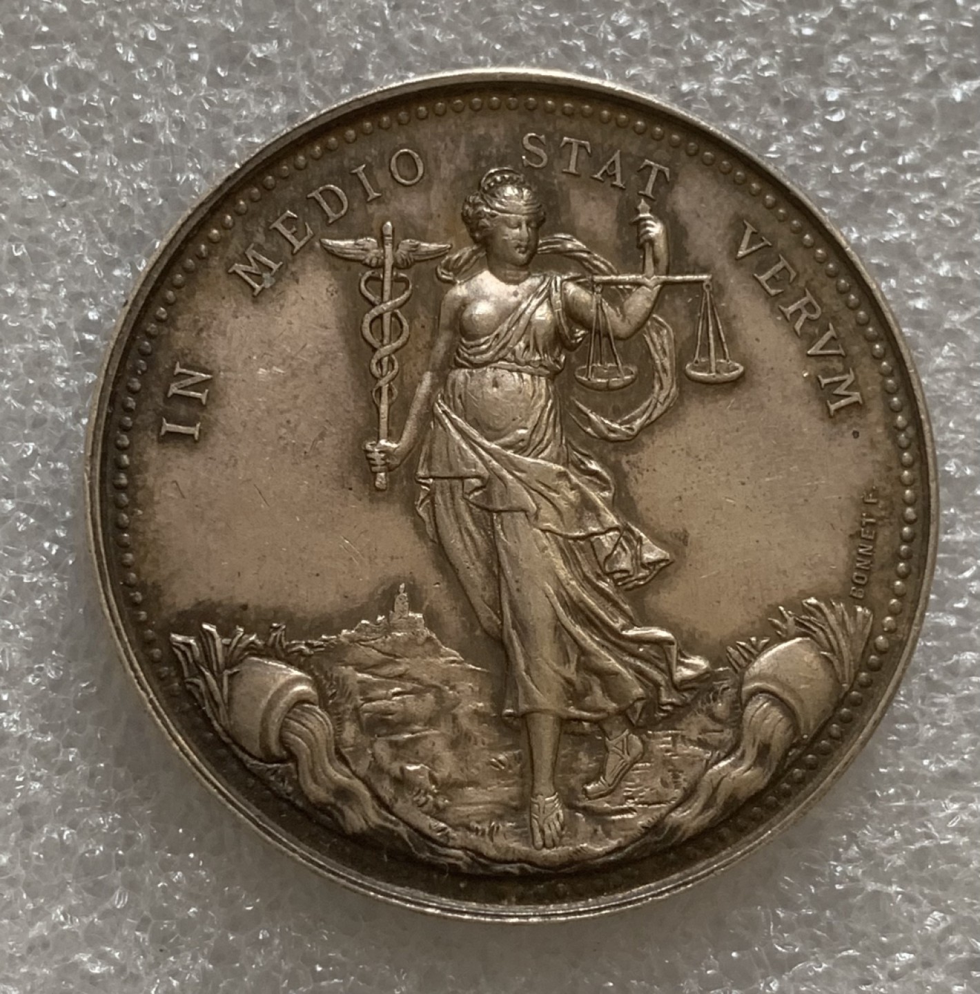 瓶子🏺第97期拍卖会  法国1866年公平女神银章 36.5毫米21.7克