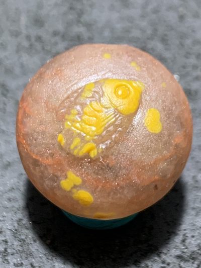 精美冰飘血丝纹亚光战国红玛瑙手工俏色巧雕双鱼2.0随形珠一个， - 精美冰飘血丝纹亚光战国红玛瑙手工俏色巧雕双鱼2.0随形珠一个，