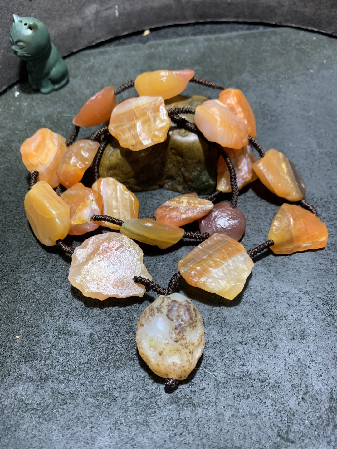 精美戈壁大颗粒樱桃红玛瑙原石项链一条！