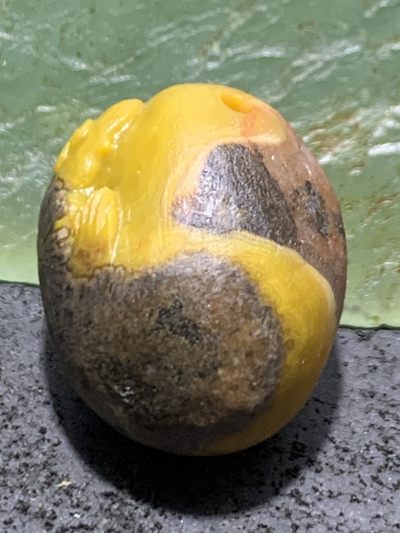 精美亚光原皮战国红玛瑙手工俏色巧雕求佛问道意境吊坠一个， - 精美亚光原皮战国红玛瑙手工俏色巧雕求佛问道意境吊坠一个，